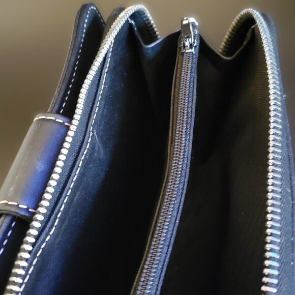 Dooney & Bourke Vintage Black Leather Organizer Wallet - Picture 4 of 4